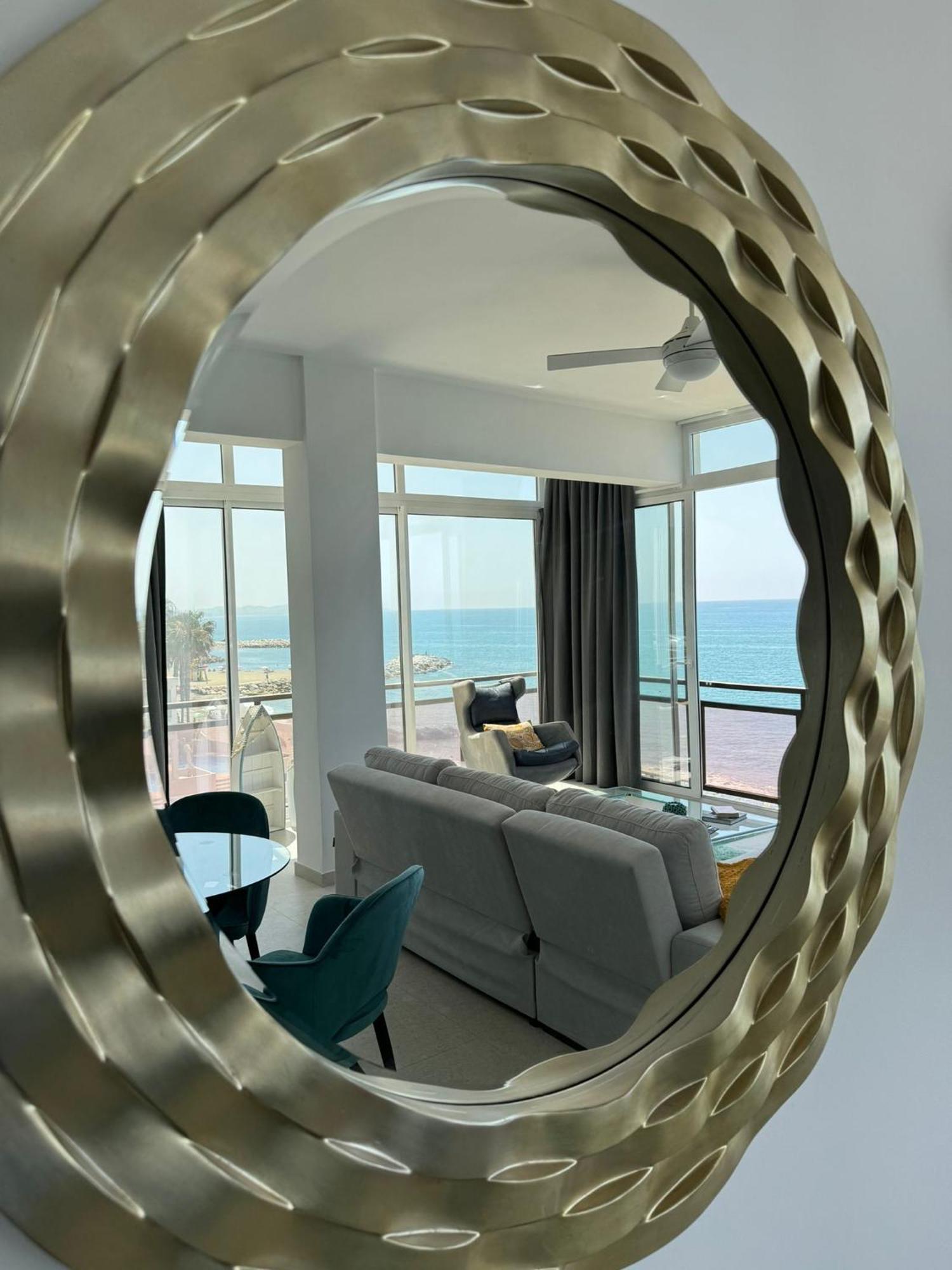 Amazing Sea Views, 1 Bed